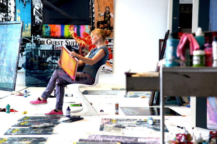 Sandra Rauch bei der Arbeit in ihrem berliner Atelier, Jens Becker