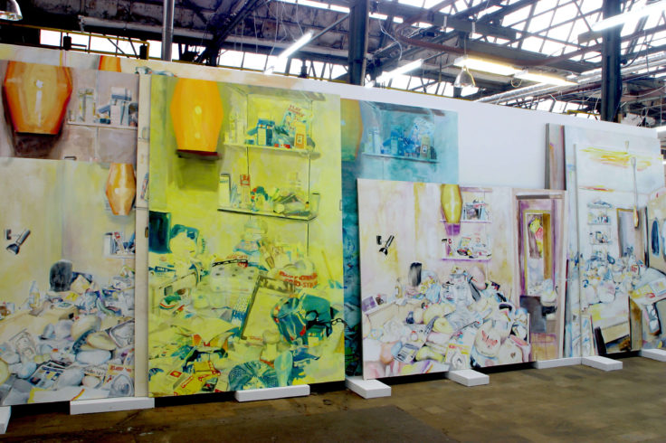 Installationsansicht RESERVE, 1. Berliner Kunstsalon, Arena, 2004, 16 Gemälde Öl/Leinwand, ca, 260 x 170 cm, zusammengeschoben und gestapelt auf die Länge der Wand. VG Bild-Kunst, Bonn 2018/ Kerstin Drechsel, Foto: Stephanie Kloss