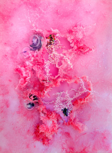 Painting #8 aus der Purple Serie, 2018, Öl, Silikon, Polymethylacrylat, Acryl auf Pappe, 63,5 cm x 83,4 cm x 9 cm © und Foto: Aljoscha