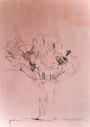 Elegantes Blumenstillleben auf rosafarbenen Papier mit Pastellkreide gezeichnet